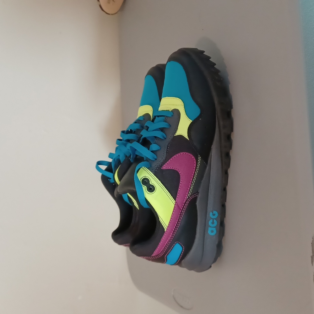 Nike Wild Peg ACG Sneakers